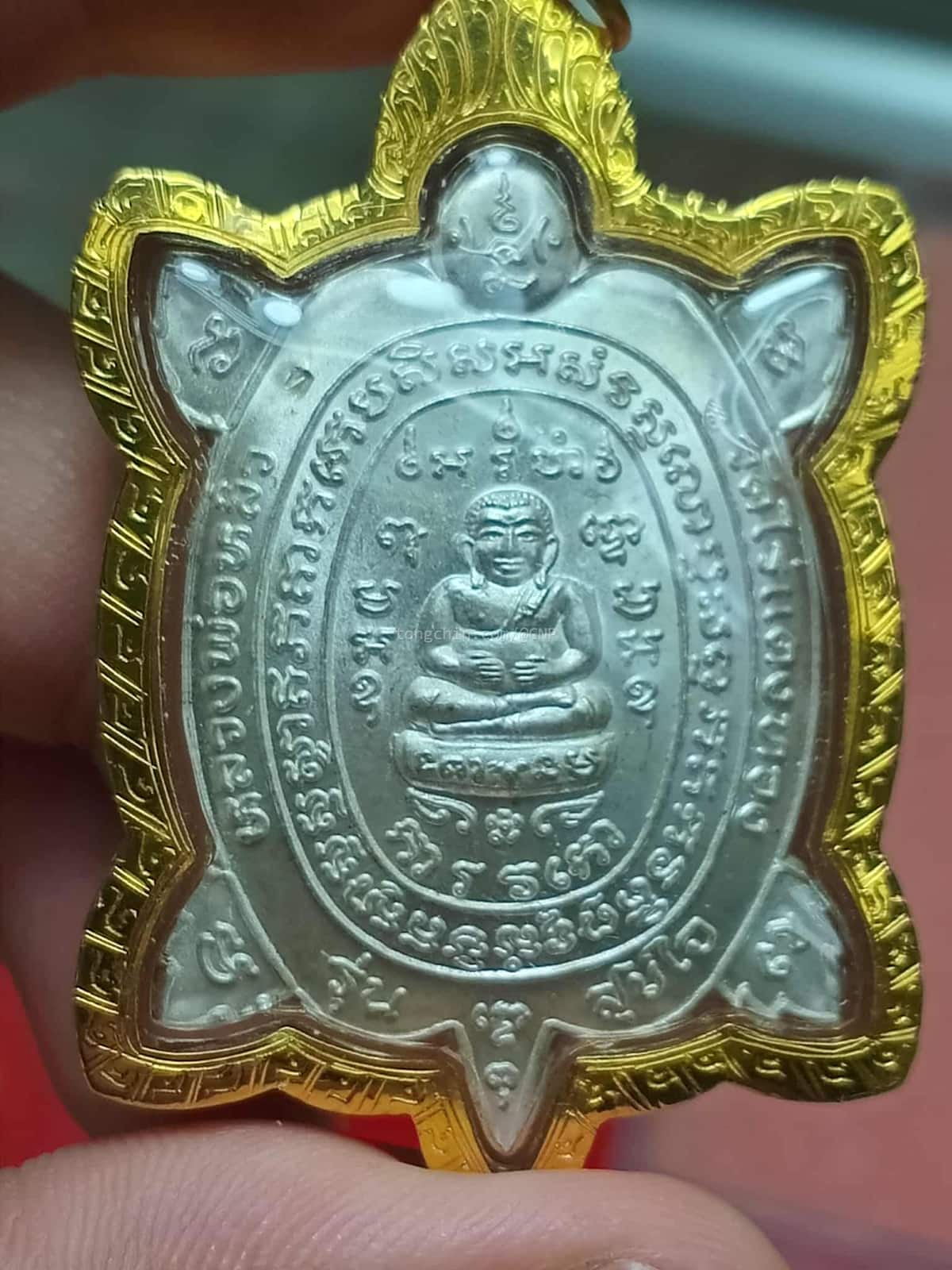 เหรียญสุขใจหลวงปู่หลิว วัดไร่แตงทอง เนื้อเงิน